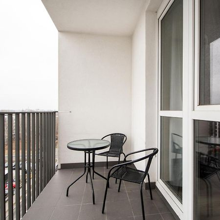 In Apartments Okecie Варшава Екстер'єр фото